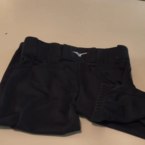 Mizuno Kids Black Shorts - Picture 1 of 3